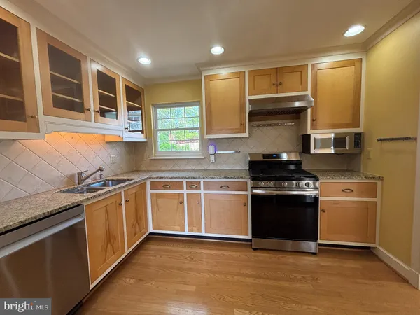 $4,000 | 6413 29th Street North, Arlington, VA 22207