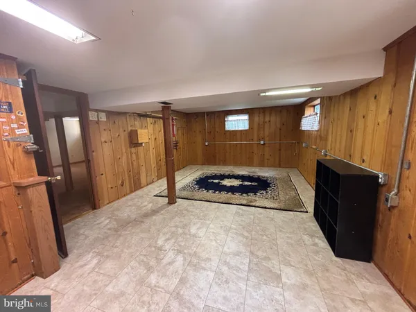 $4,000 | 6413 29th Street North, Arlington, VA 22207
