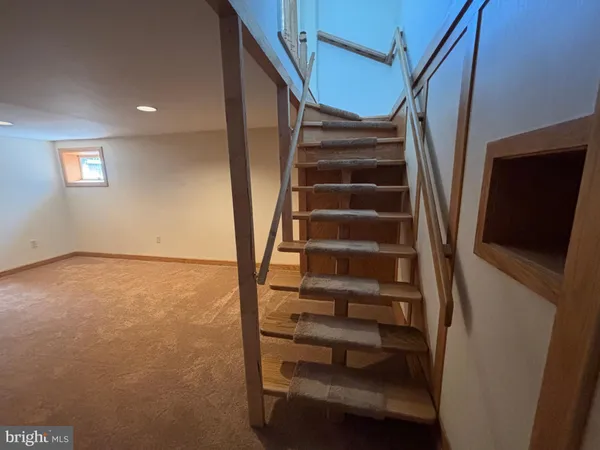 $4,000 | 6413 29th Street North, Arlington, VA 22207