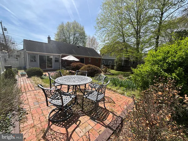 $4,000 | 6413 29th Street North, Arlington, VA 22207