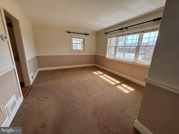 $4,000 | 6413 29th Street North, Arlington, VA 22207