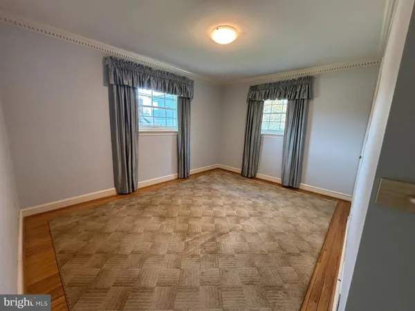 $4,000 | 6413 29th Street North, Arlington, VA 22207