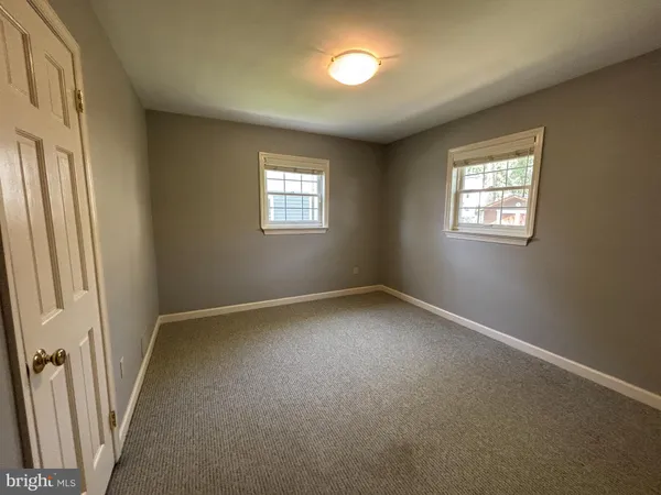 $4,000 | 6413 29th Street North, Arlington, VA 22207