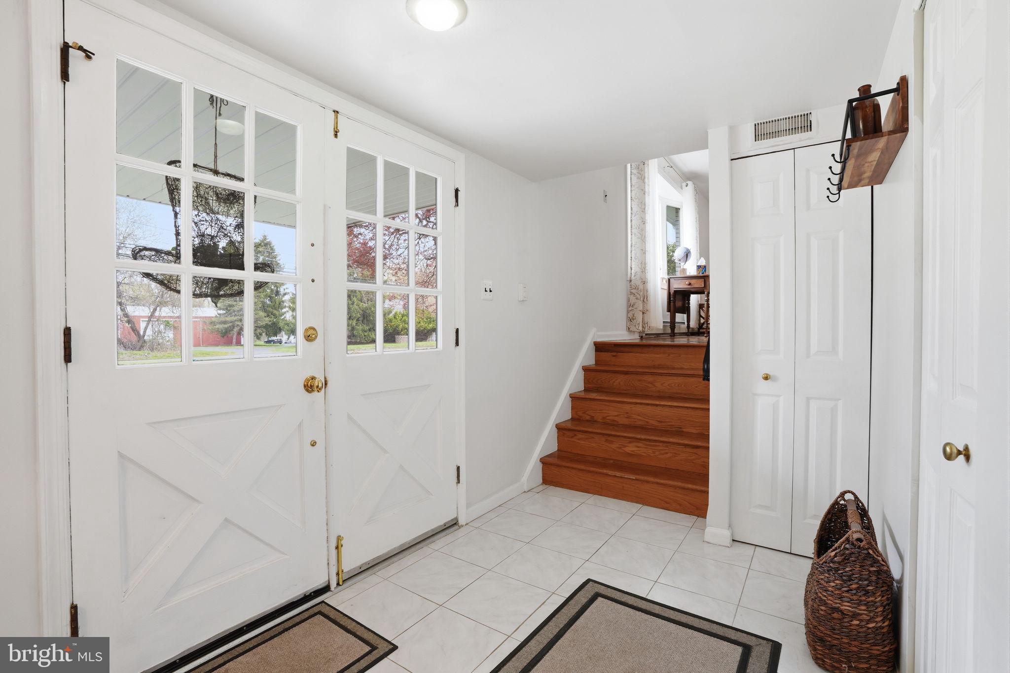 1240 Almshouse Road Jamison, PA 18929 - Photo 5 of 42