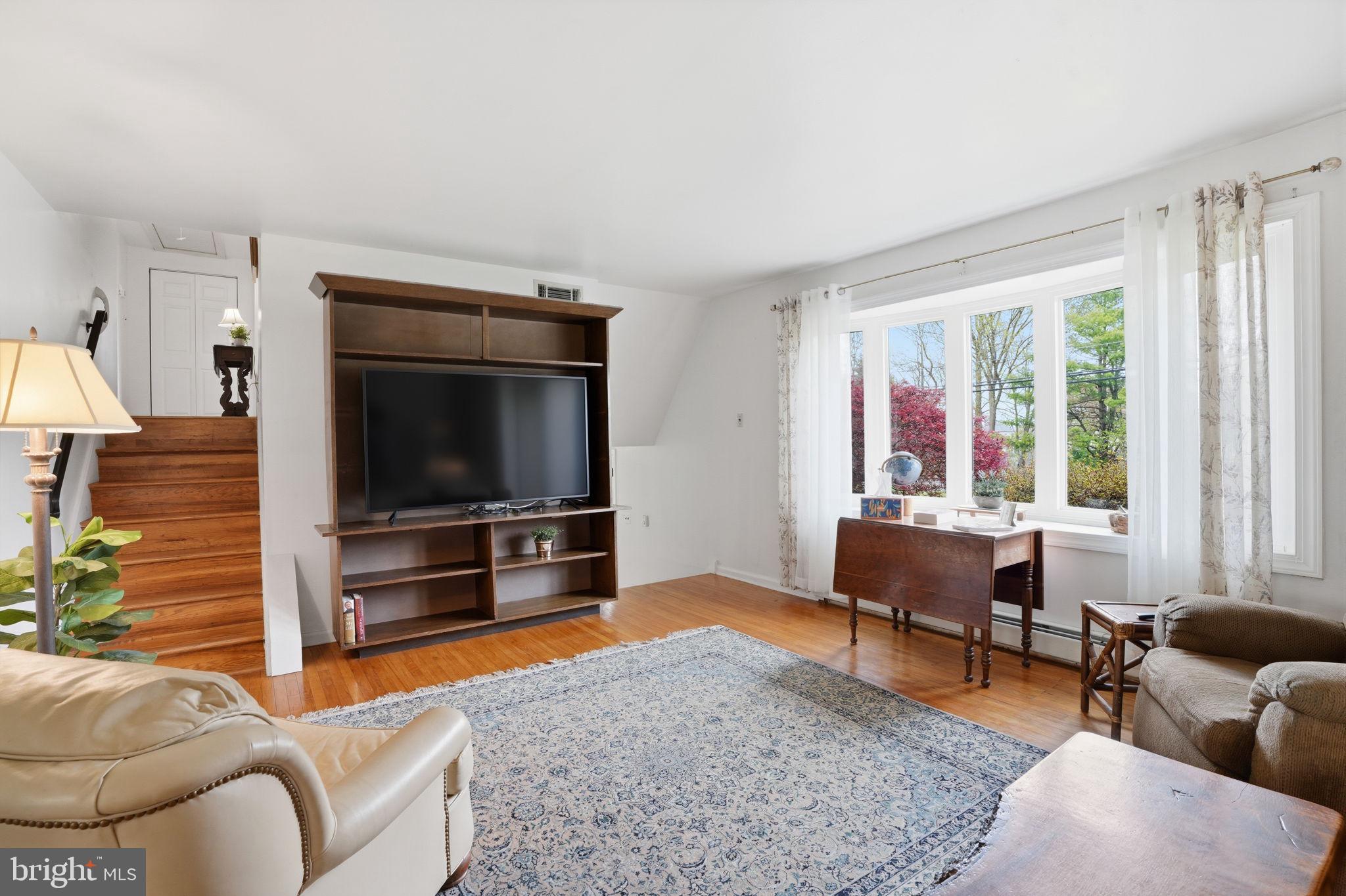 1240 Almshouse Road Jamison, PA 18929 - Photo 8 of 42