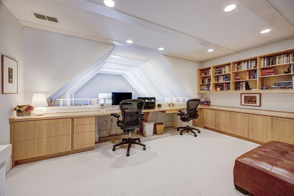 277 Nahanton Street, Unit 277 Newton, MA 02459 - Photo 24 of 39 a workspace with furniture