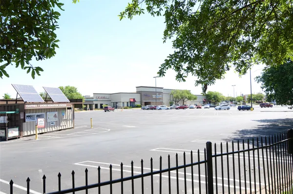 $179,000 | 7685 Northcross Drive, Unit 1109, Austin, TX 78757