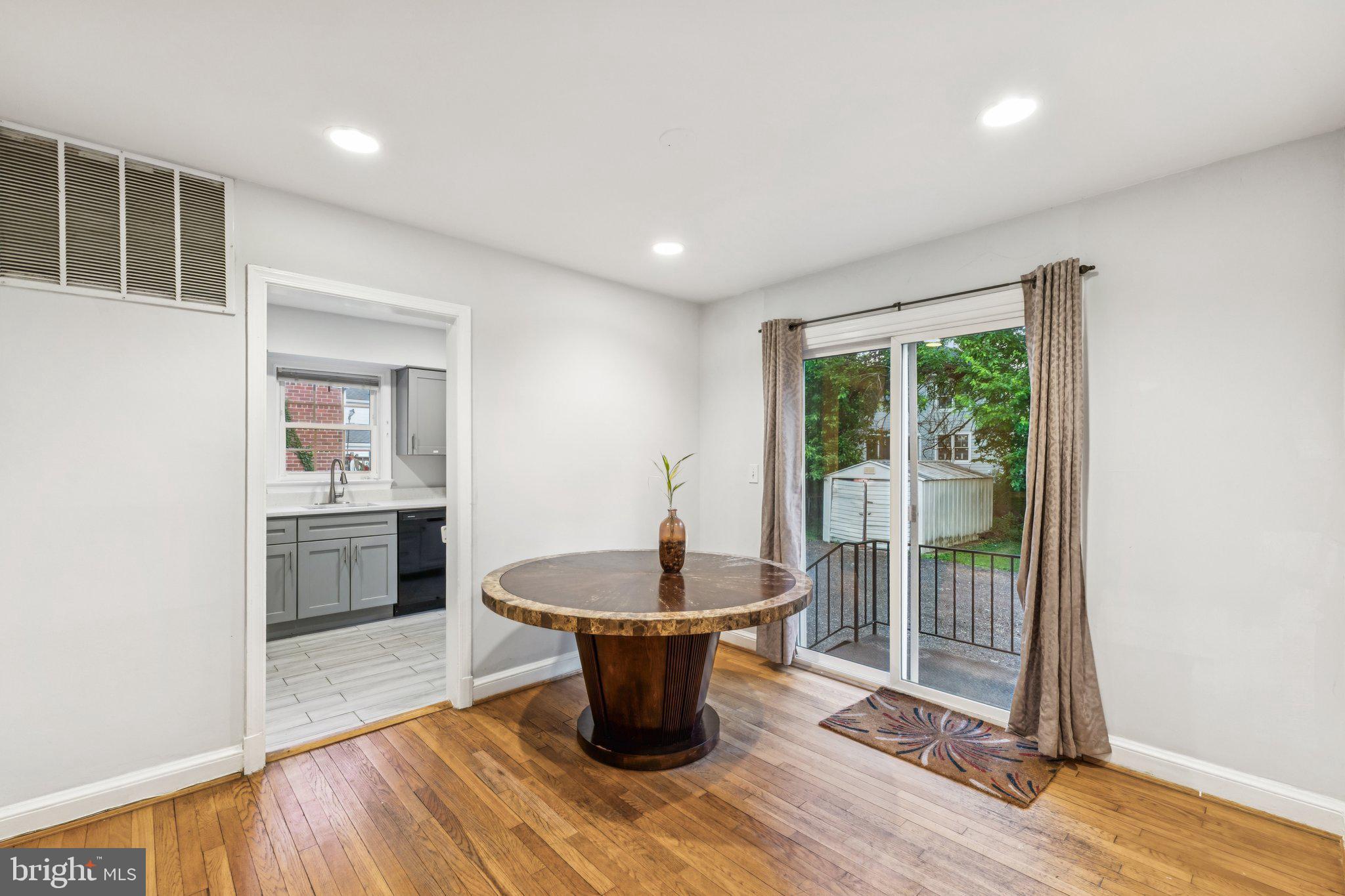 9504 Old Georgetown Road Bethesda, MD 20814 - Photo 6 of 25 Gallery Image 6