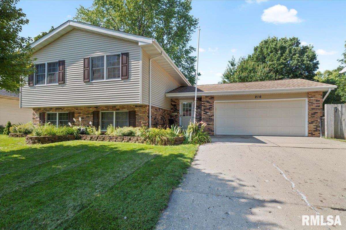 216 Quarterstaff Road Springfield, IL 62704 - Photo 1 of 35 Gallery Image 1