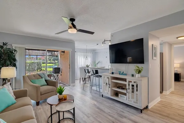 $1,500 | 1670 North 42ND Circle, Unit 102, Vero Beach, FL 32967