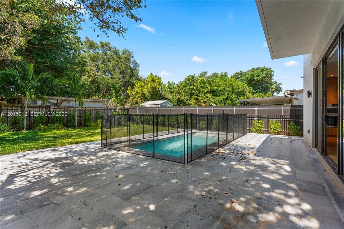 2175 Southwest 25th Street Miami, FL 33133 - Photo 37 of 39