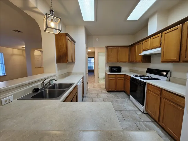 $1,895 | 15712 Cadoz Drive, Austin, TX 78728