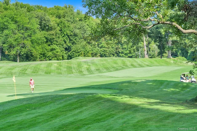 a view of a tennis court