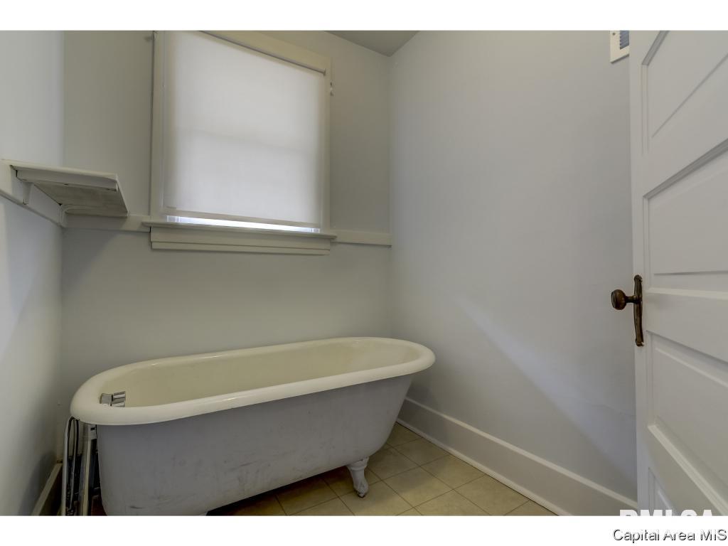 1616 Holmes Avenue Springfield, IL 62704 - Photo 31 of 36