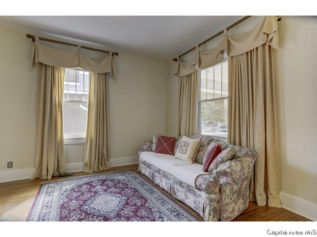 1616 Holmes Avenue Springfield, IL 62704 - Photo 7 of 36