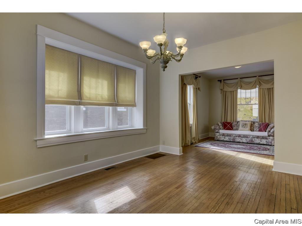 1616 Holmes Avenue Springfield, IL 62704 - Photo 8 of 36