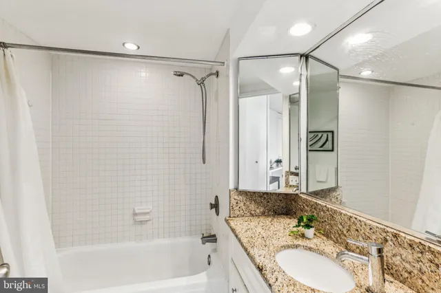 $310,000 | 1326 Spruce Street, Unit 2304, Philadelphia, PA 19107