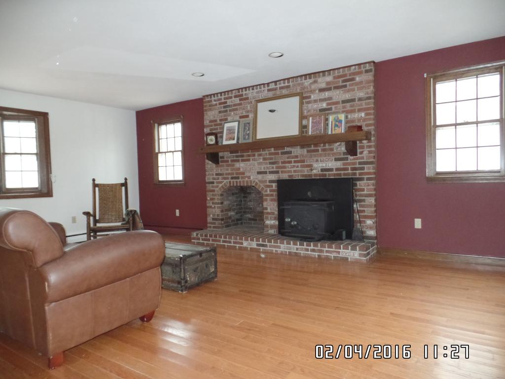 8 Winding Hollow Road Hudson, NH 03051 - Photo 4 of 27