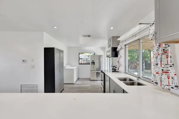 $3,400 | 5804 Northwest 14th Street, Sunrise, FL 33313