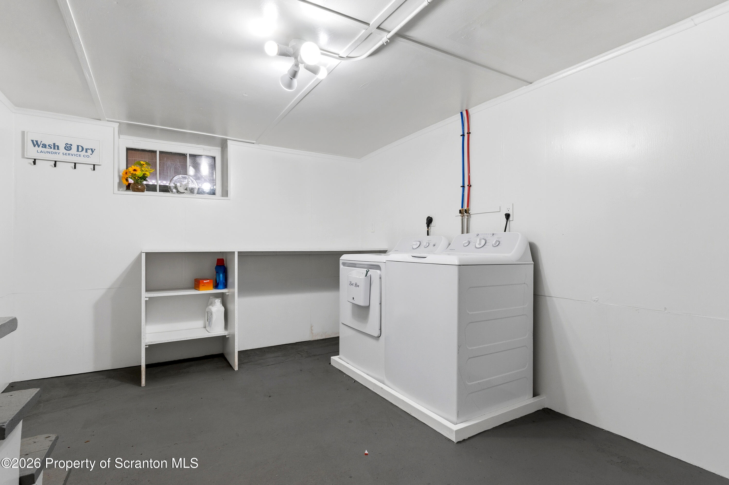 846 Monroe Avenue Scranton, PA 18510 - Photo 63 of 87 a utility room with dryer and washer