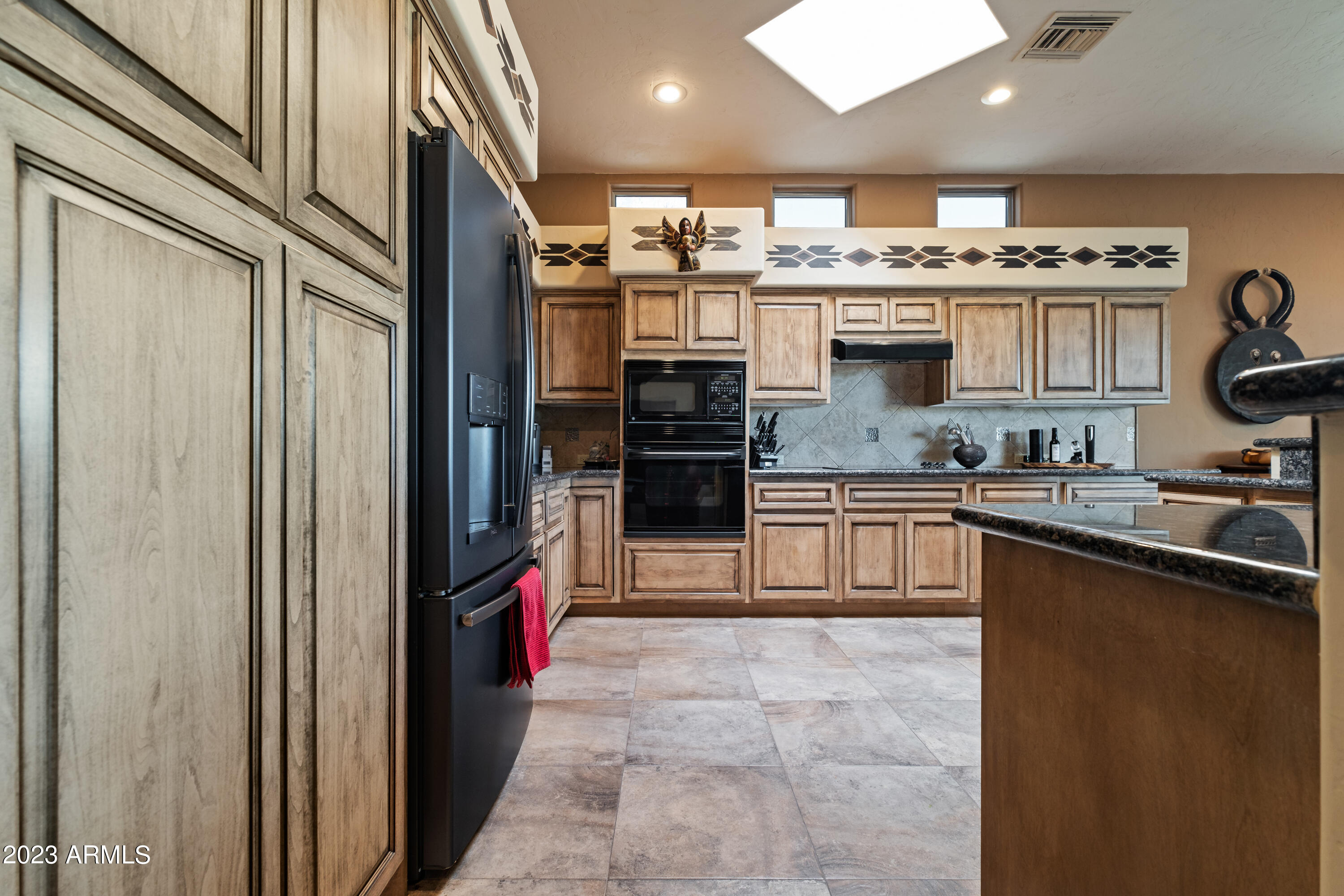 27704 North Granite Mountain Road Rio Verde, AZ 85263 - Photo 8 of 28 Alder cabinets