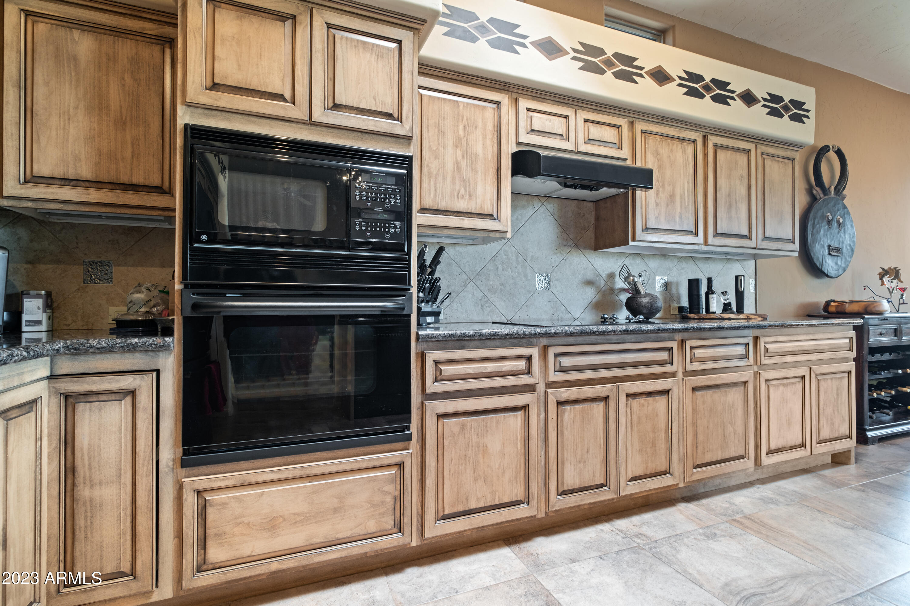 27704 North Granite Mountain Road Rio Verde, AZ 85263 - Photo 9 of 28 kitchen