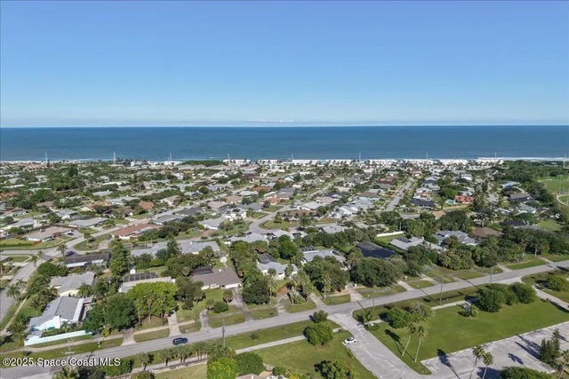 $699,900 | 2007 Oak Street, Melbourne Beach, FL 32951