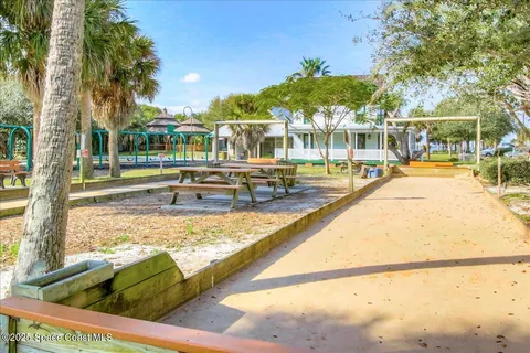 $699,900 | 2007 Oak Street, Melbourne Beach, FL 32951