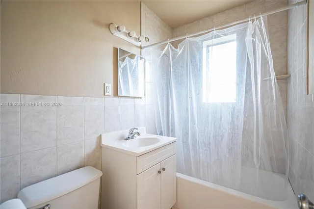 $349,900 | 5196 Northeast 19th Avenue, Pompano Beach, FL 33064