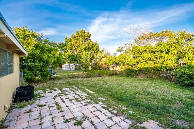 $349,900 | 5196 Northeast 19th Avenue, Pompano Beach, FL 33064