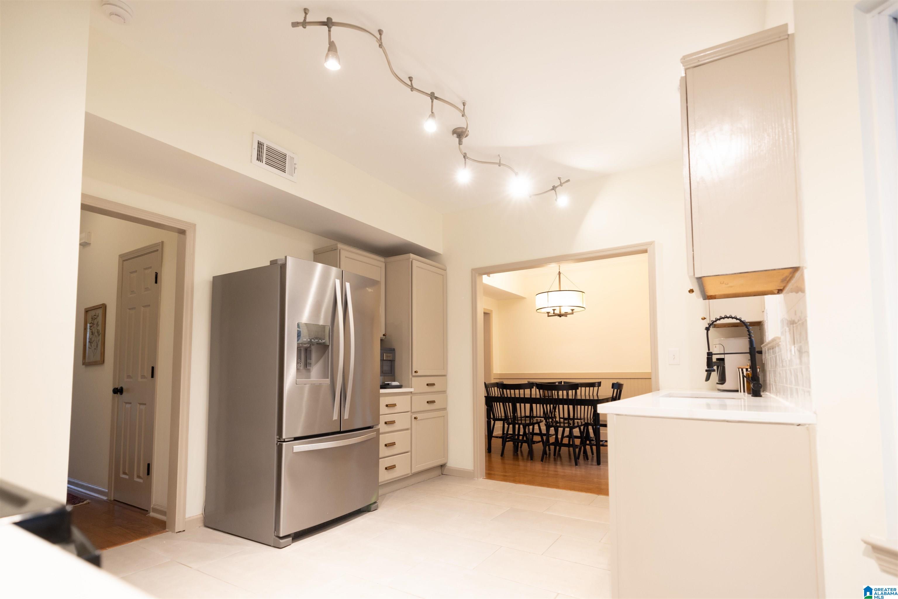3025 Bowron Road Helena, AL 35080 - Photo 6 of 19 Gallery Image 6