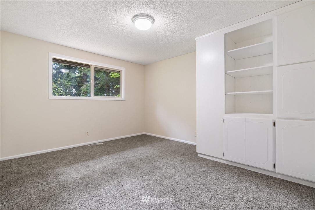 2318 Benson Road Southwest Olympia, WA 98512 - Photo 26 of 40 Gallery Image 26