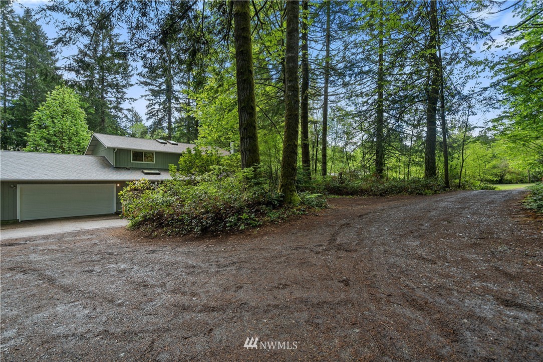 2318 Benson Road Southwest Olympia, WA 98512 - Photo 5 of 40 Gallery Image 5