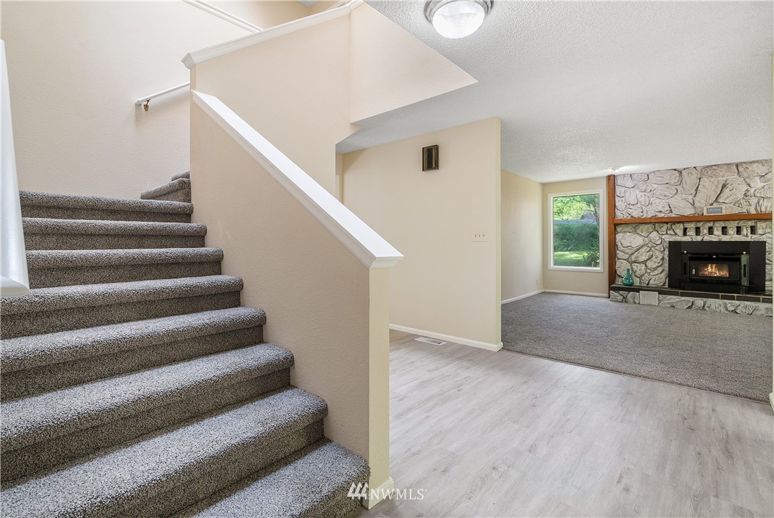 2318 Benson Road Southwest Olympia, WA 98512 - Photo 9 of 40 Gallery Image 9