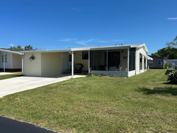 $59,900 | 526 Hemingway Terrace, Unit F02, Fort Pierce, FL 34982