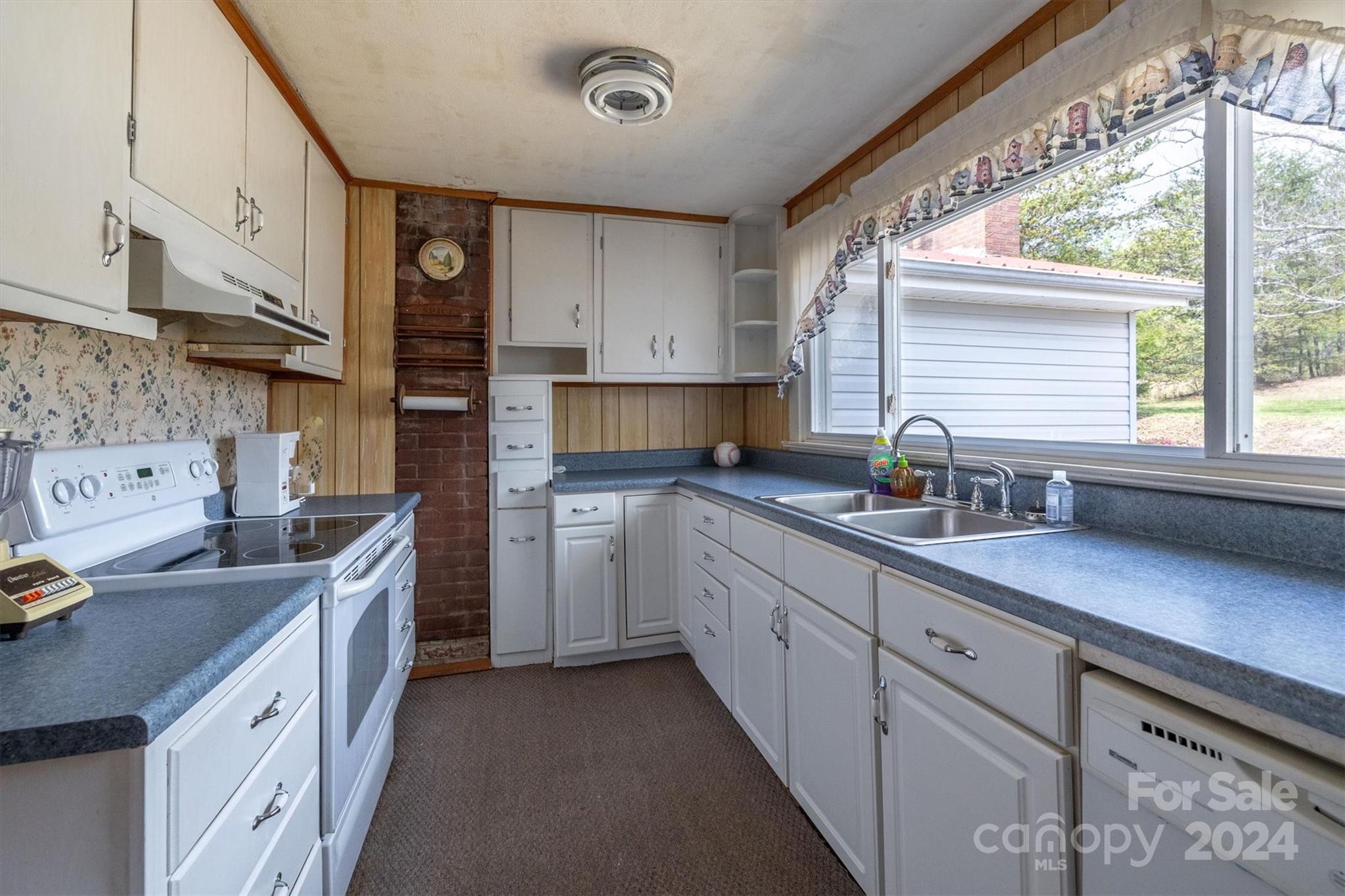 3970 Snowhill Church Road Morganton, NC 28655 - Photo 11 of 32 Gallery Image 11