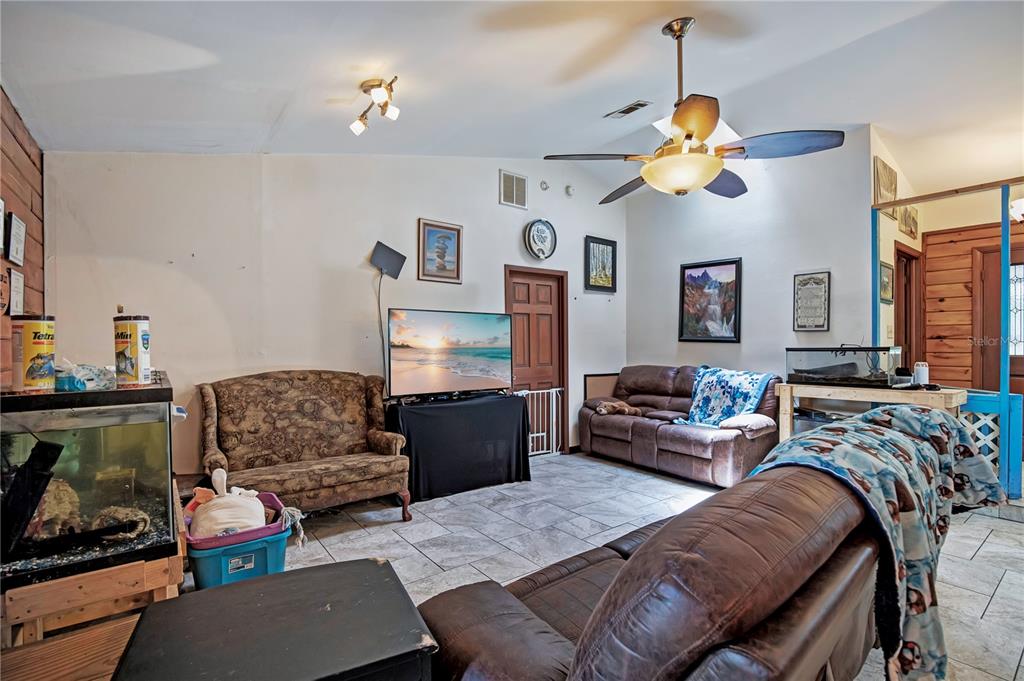 121 Azalea Road DeBary, FL 32713 - Photo 5 of 42 Gallery Image 5