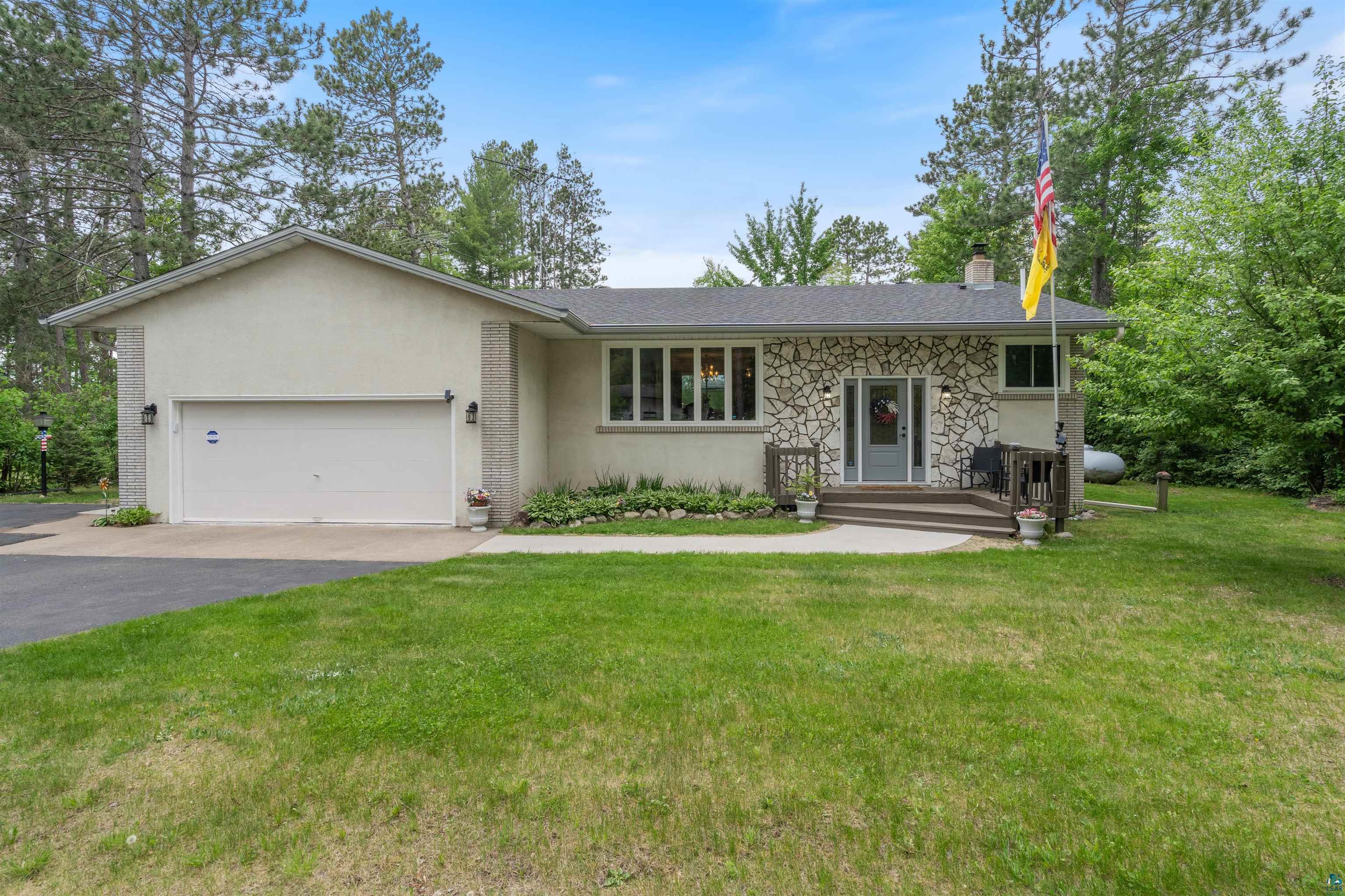 3975 Long Lake Shores Road Eveleth, MN 55734 - Photo 5 of 52 Front house