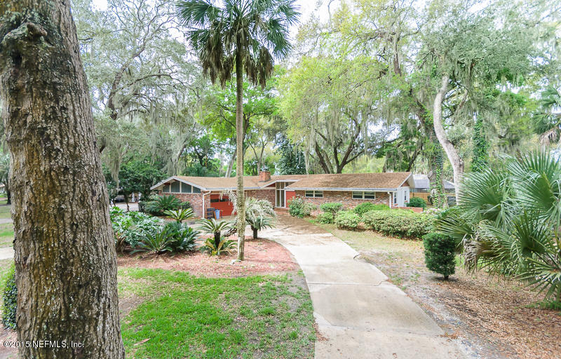 1214 Kings Road Neptune Beach, FL 32266 - Photo 3 of 9 SIDE ENTRY GARAGE