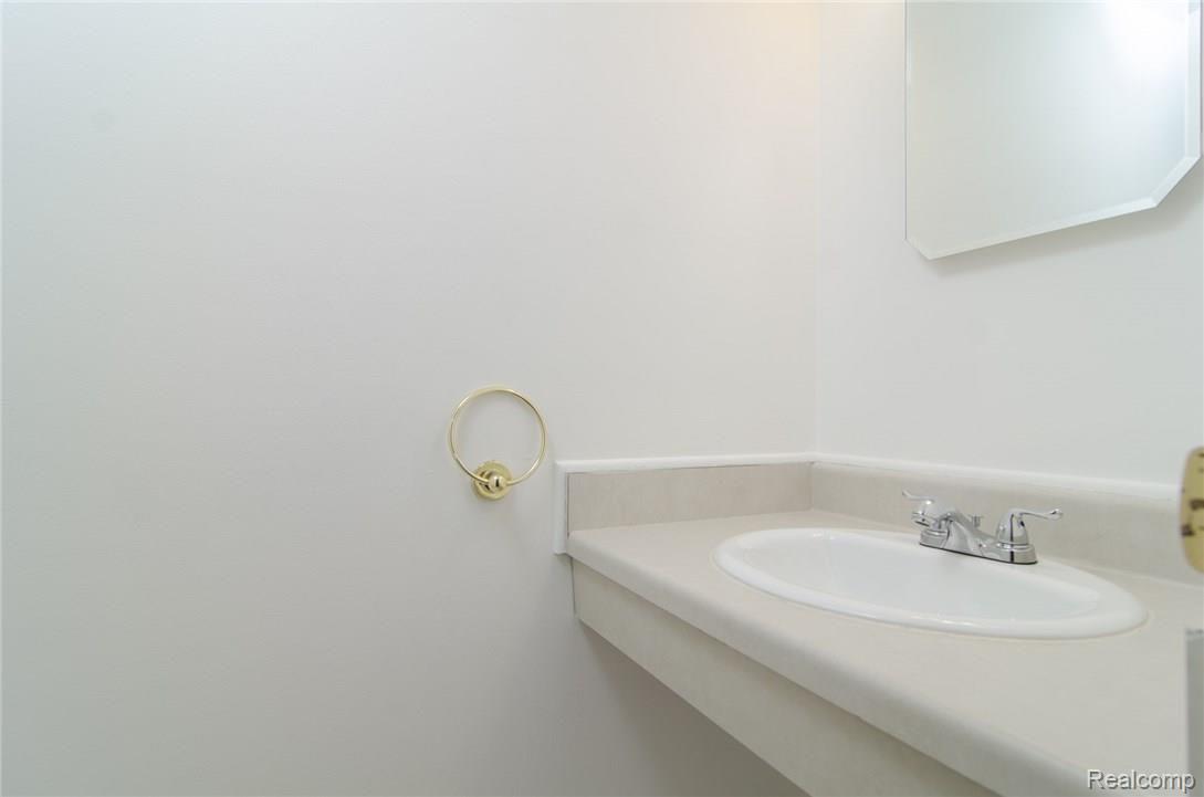 1663 Riverside Drive, Unit 5 Rochester, MI 48309 - Photo 16 of 22 GRU_9587.jpg