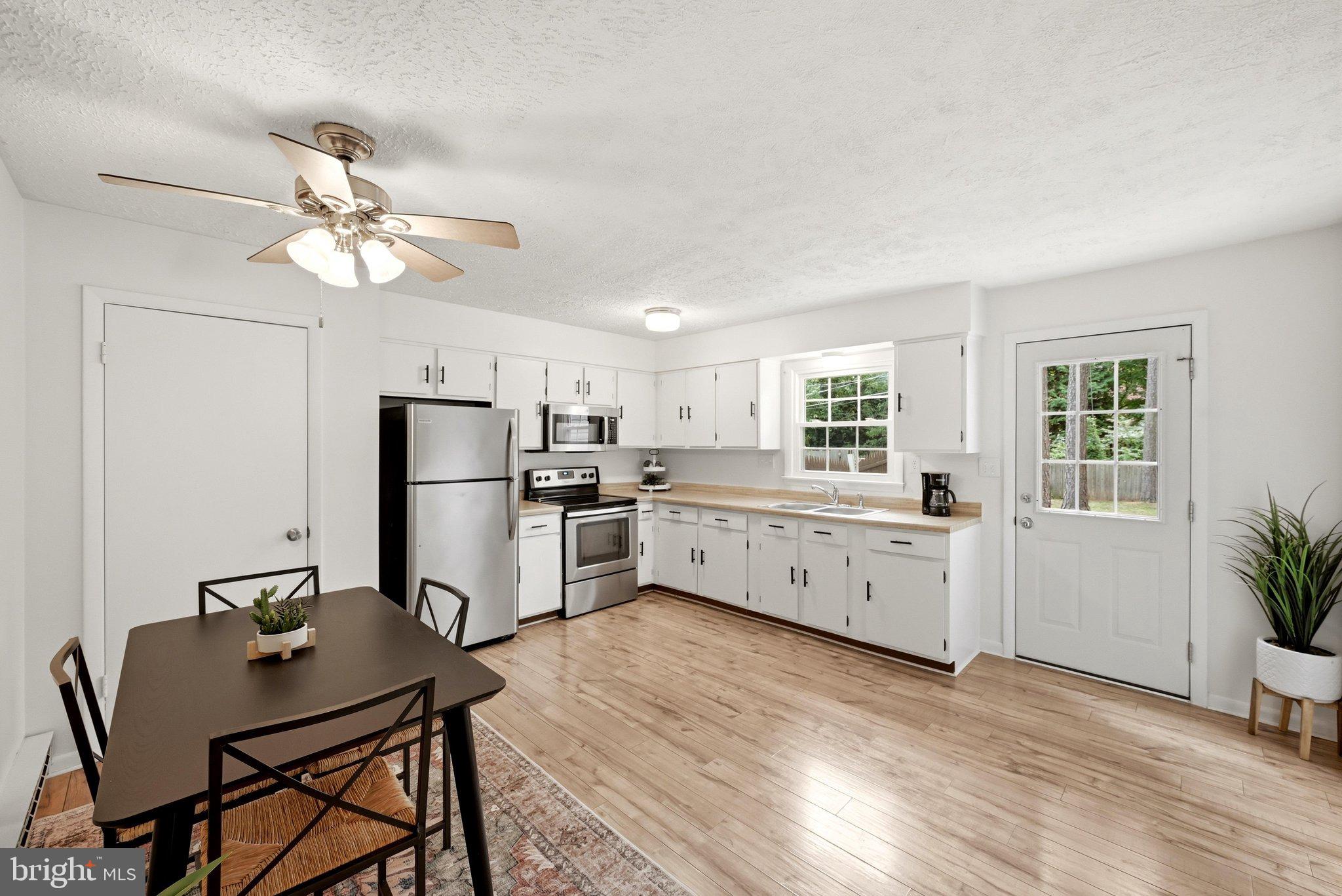 137 Brunswick Road Stephens City, VA 22655 - Photo 10 of 28 Updated kitchen is LARGE and bright!