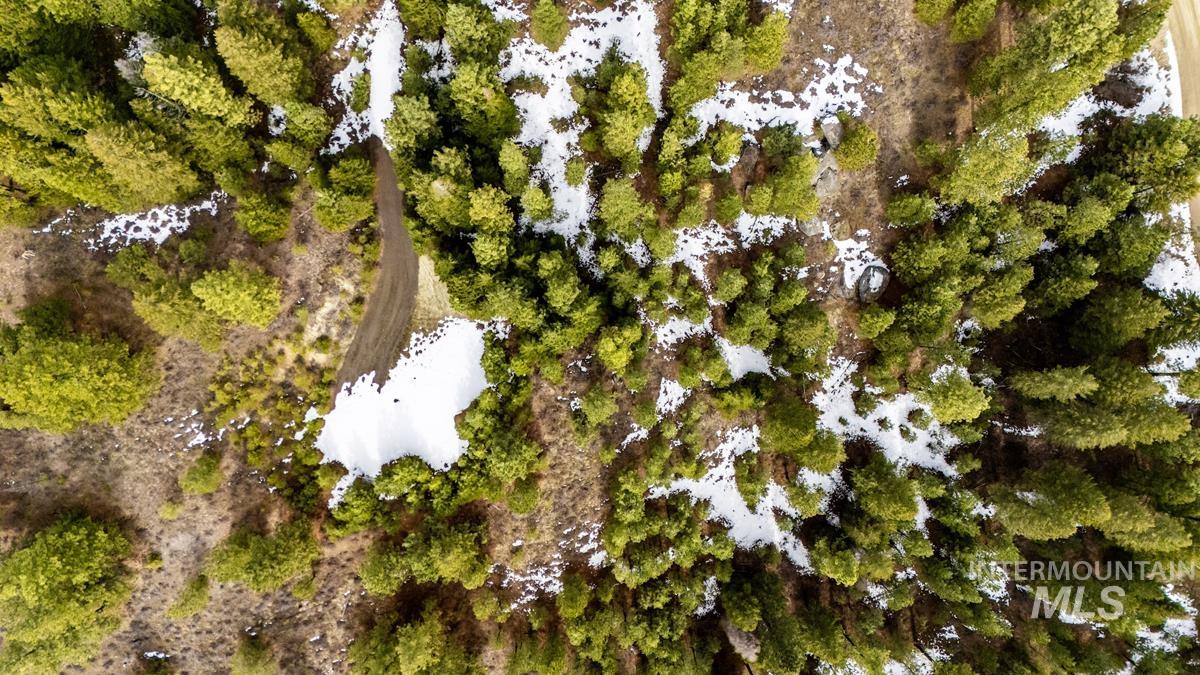 13 Sarah Way Cascade, ID 83611 - Photo 3 of 14