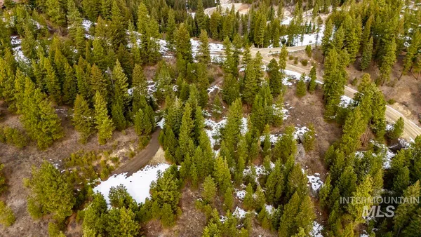 $240,000 | 13 Sarah Way, Cascade, ID 83611