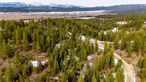 $240,000 | 13 Sarah Way, Cascade, ID 83611