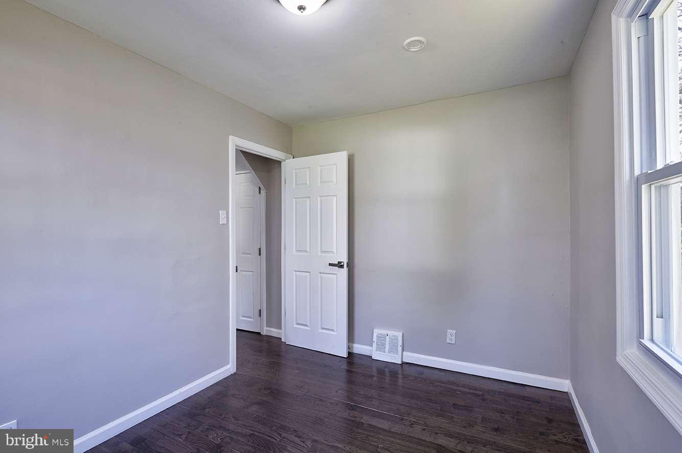 111 Edison Road Cherry Hill, NJ 08034 - Photo 12 of 25