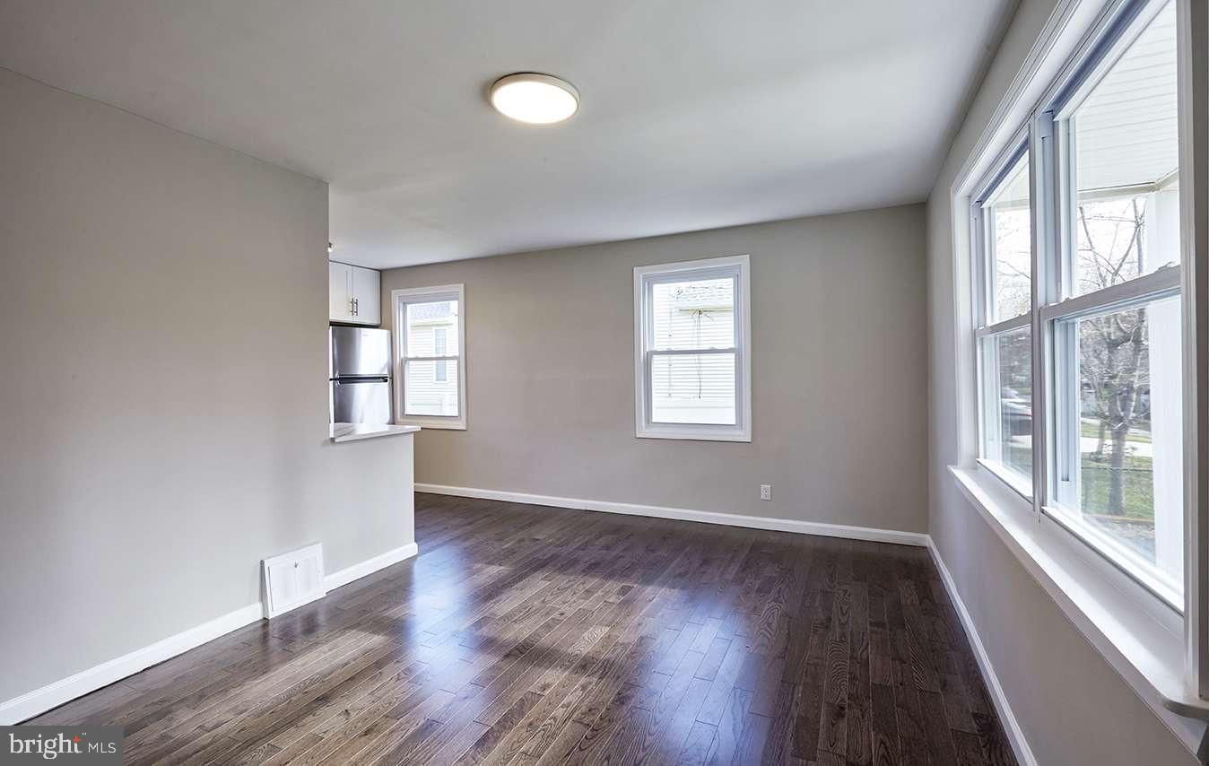 111 Edison Road Cherry Hill, NJ 08034 - Photo 3 of 25