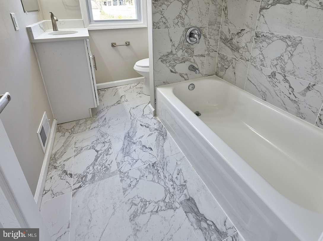 111 Edison Road Cherry Hill, NJ 08034 - Photo 9 of 25