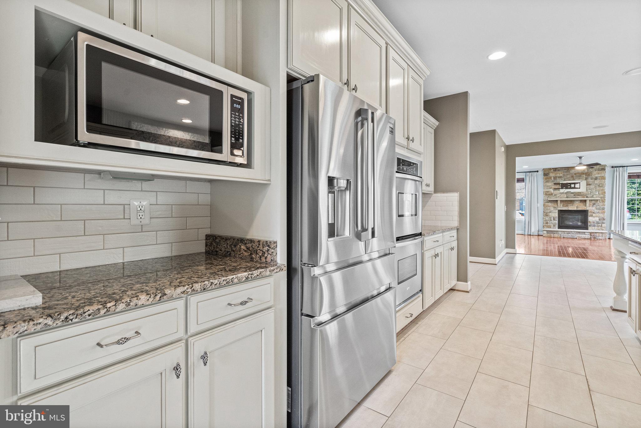 4561 Rona Place Fairfax, VA 22030 - Photo 25 of 78 Stainless steel appliances
