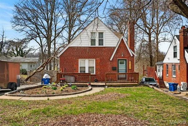 $179,900 | 2711 Sims Avenue, Overland, MO 63114