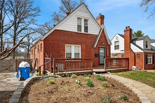 $179,900 | 2711 Sims Avenue, Overland, MO 63114